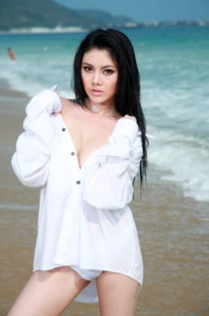 亚洲AV中文无码乱人伦小说一本_剧情片HD在线观看