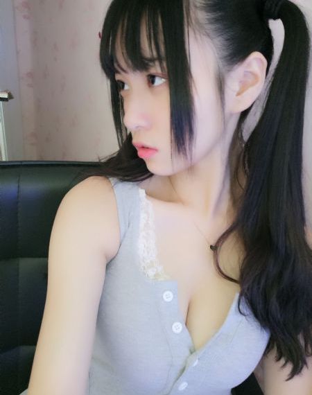 几个农民工趴在我身上吃奶_BD韩语在线播放观看
