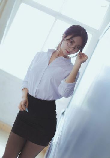 亚洲精品12页_超清电影免费在线