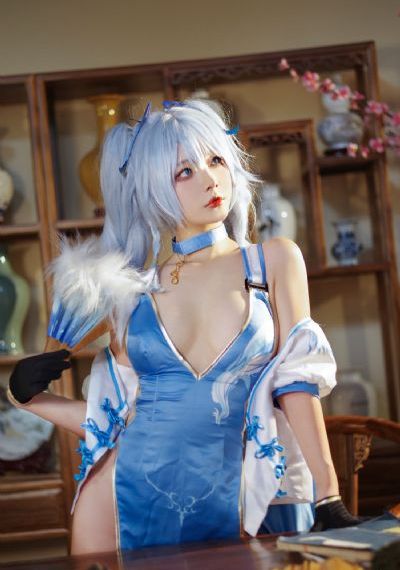 女班长打喷嚏400字优秀作文_1080全集免费播放
