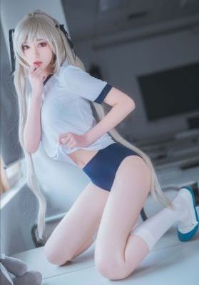 精品人妻嫩草自拍蜜桃_720全集免费观看